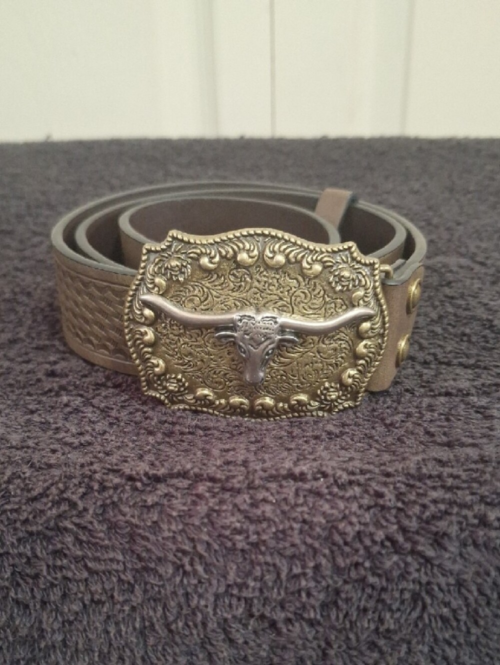 Western-Inspired Leather Belt with Ornate Longhorn Buckle - Brown Embossed